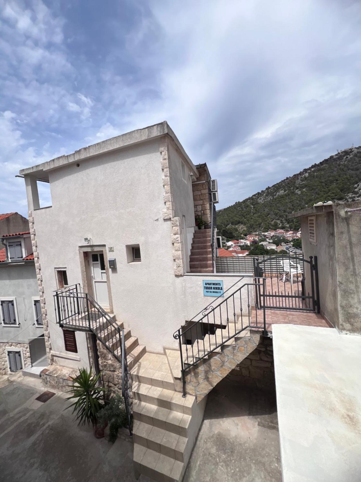 Apartments Tudor Nikola Hvar Town Exterior foto